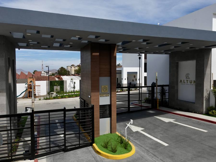 Acceso ALTUM Agua Caliente